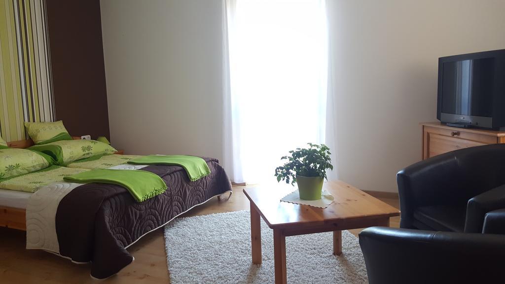 Topart Apartman タポルツァ エクステリア 写真